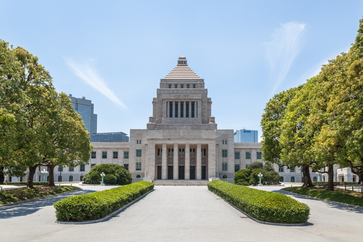 Japans LDP behält trotz Verlusten die Mehrheit im Parlament