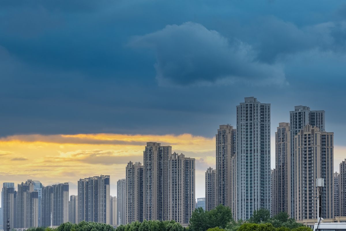 China extends economic aid for the ailing property market