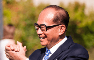 Industrie-Tycoon Li Ka-shing setzt sich zur Ruhe