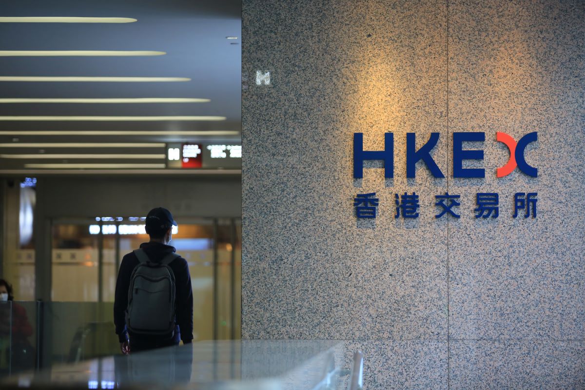 China is trying to bring back the Hong Kong stock exchange's lost glory. (Source: Lewis Tse / Shutterstock.com) 