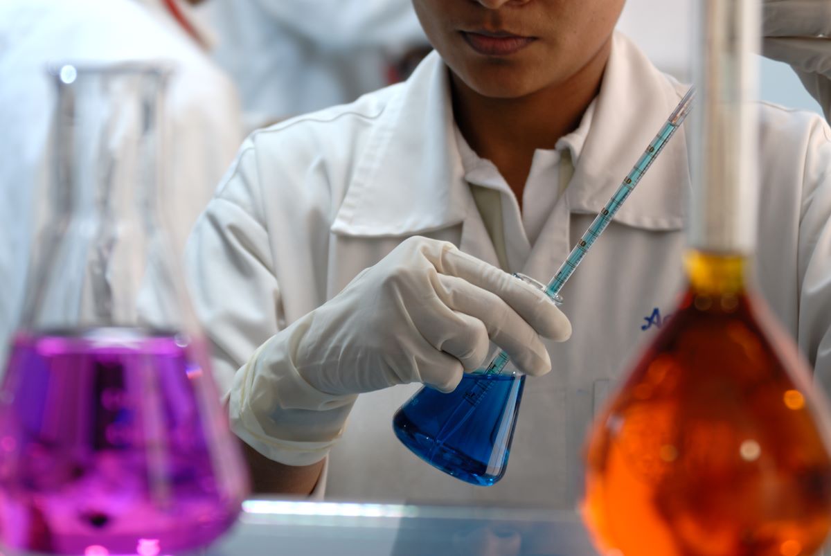 Top Indian speciality chemical companies to invest in