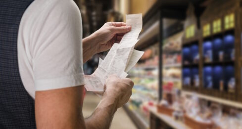 Philippine consumers less optimistic about the economic outlook Filipino households are increasingly concerned about a further acceleration of inflation in 2024.