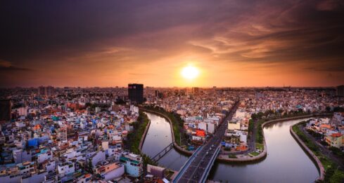 Vietnam’s economic boom: what it means for investors in 2025 Vietnam’s economic boom, what it means for investors in 2025
