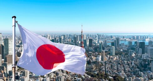 JGB yields climb, pressuring insurers JGB yields climb, pressuring insurers